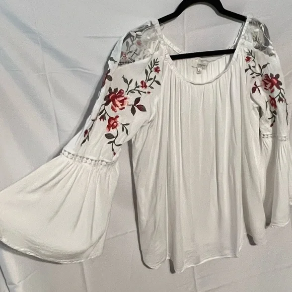 SOLD*** XL Boho Peasant Embroidered Bell Sleeve Poet Blouse - Picture 2 of 12